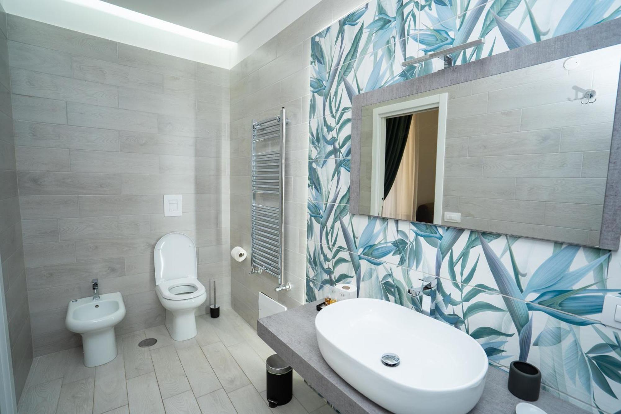 Mida'S Boutique Rooms เนเปิลส์ ภายนอก รูปภาพ
